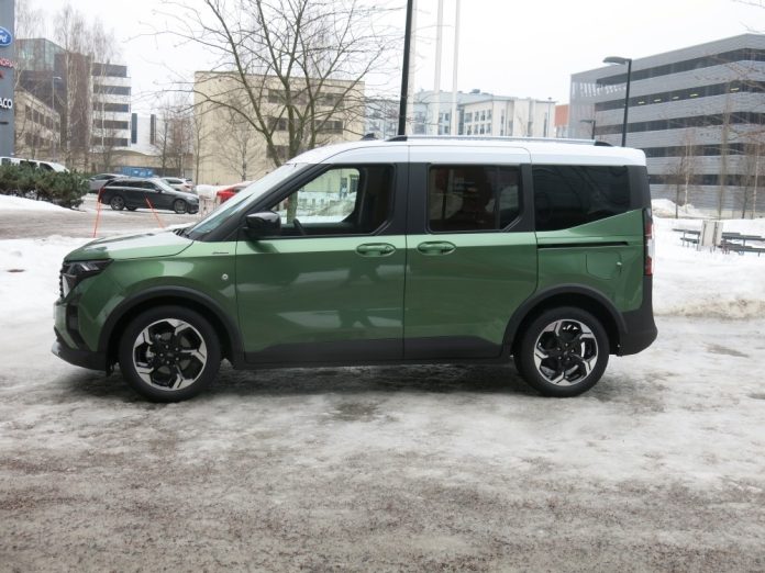 T Llainen On Uusi Ford Tourneo Courier Autotoday