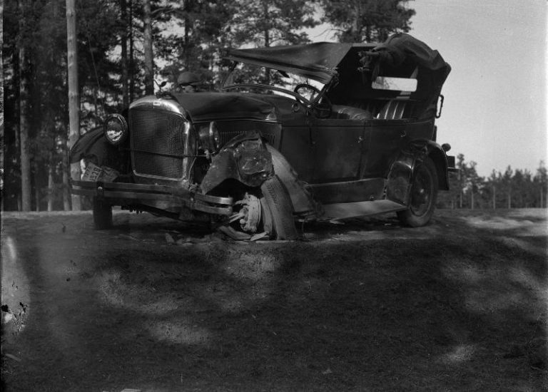 Päivän kolarikuva: Jewett-merkkisen auton törmäys 1928