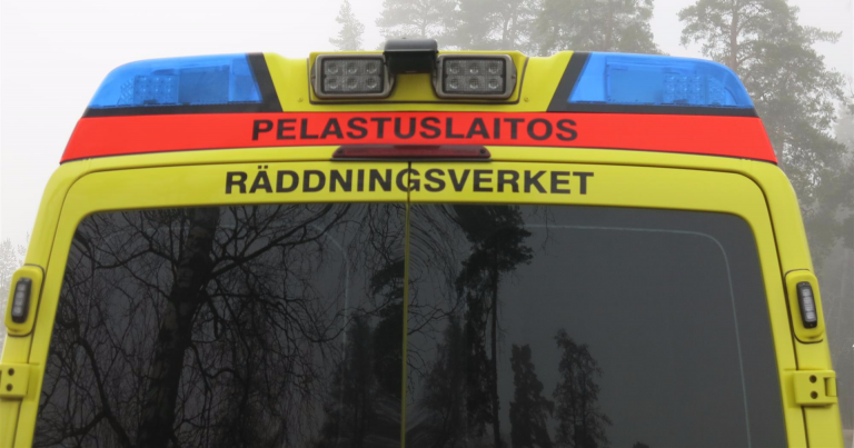 Keulinut nuori moottoripyöräilijä menehtyi törmäyksessä mönkijään
