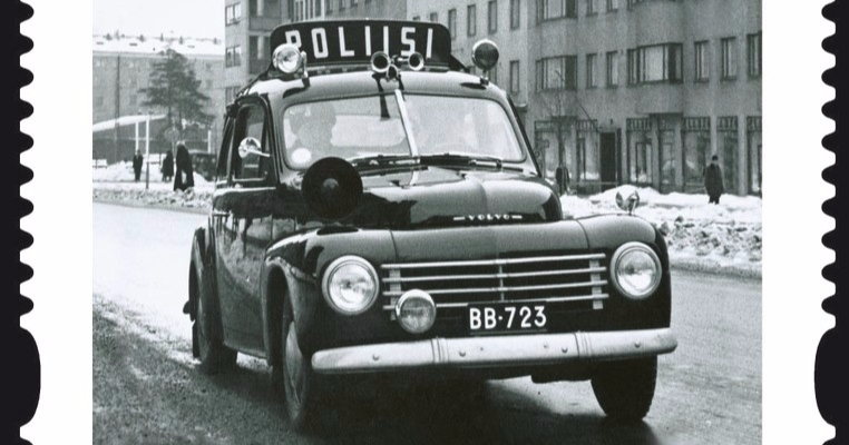 Päivän poliisiauto: Volvon ensimmäinen malli itsekantavalla korilla