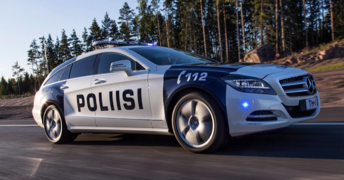 Päivän poliisiauto: Tekniikan Maailman 60-vuotislahja | Autotoday