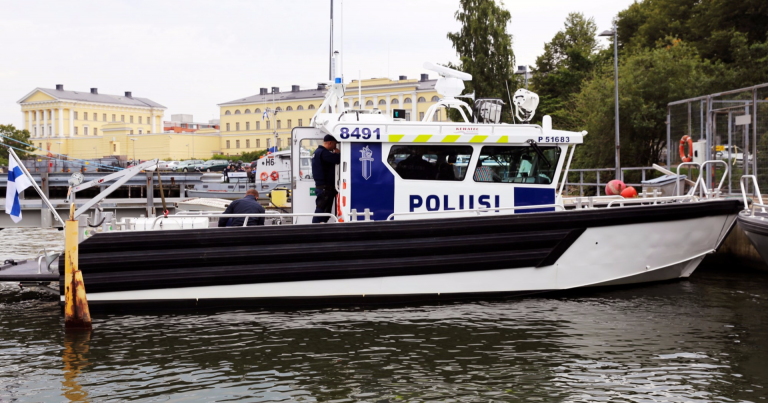 Helsingin poliisin uusimman kulkupelin moottori: 13 litraa ja 1000 hv