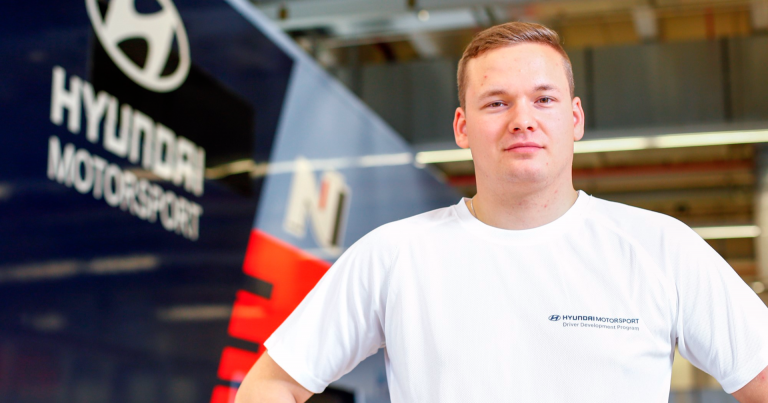 WRC: Jari Huttunen mukana WRC2 -luokan huippujännittävässä voittokamppailussa