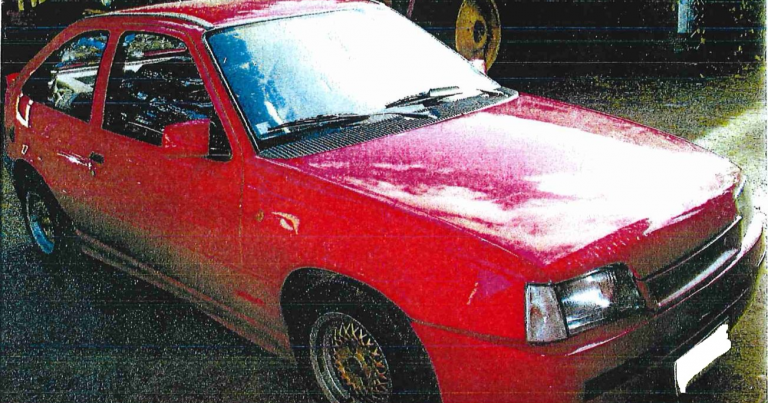 Muistatko nähneesi tällaisen punaisen Opel Kadetin Joensuussa tai Ilomantsissa vuonna 2005?