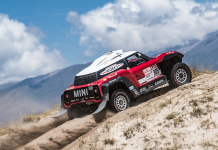 Dakar-ralli: Hirvosen matka keskeytyi viideksi tunniksi – pääsi kuitenkin maaliin