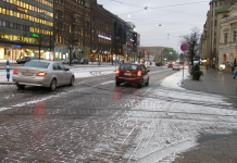 Pääkaupunkiseudun taksiautoilijat suosivat talvella kitkarenkaita