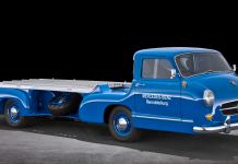 Päivän museoauto: "Maailman nopein kilpa-autojen kuljetusauto"