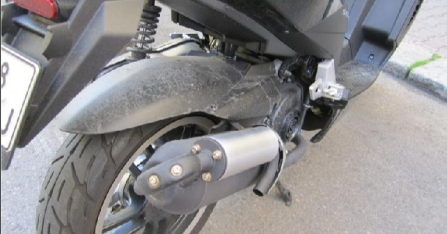 Skootteri törmäsi pyöräilijään suojatiellä Kouvolassa! Poliisi kaipaa havaintoja