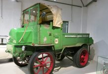 Päivän museoauto: Tämä vuonna 1935 rakennettu sähköauto oli käytössä vielä 1985