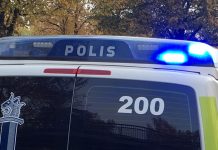 Poliisiauto mukana kolarissa Helsingissä