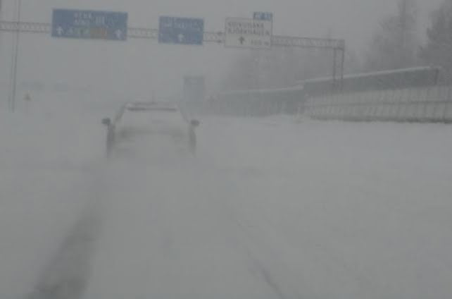 Liikenneopettajat: Talvella pitää olla pidemmät turvavälit!