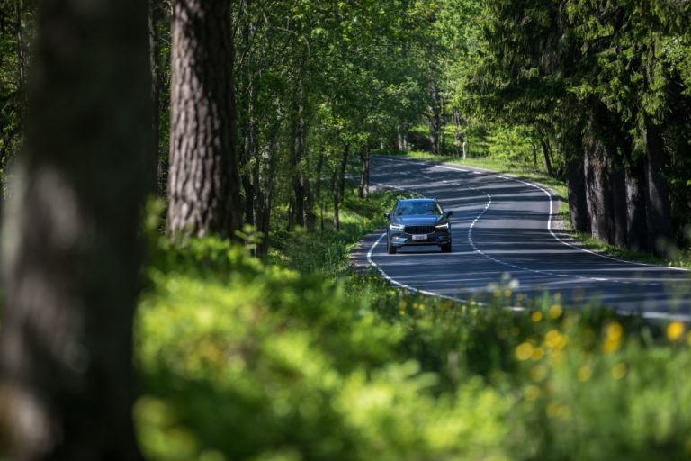 Oletko lähdössä autolomalle? Katso tästä viisi vinkkiä autolomailijalle