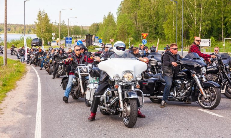 Harley-Davidson-kerho paheksuu poliisin ylimitoitettua toimintaa Himoksen moottoripyörätapahtumassa