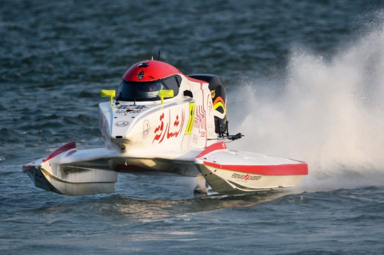 F1-veneet: Seliö taisteli Kiinan GP:ssa kuudenneksi, Roms keskeytti