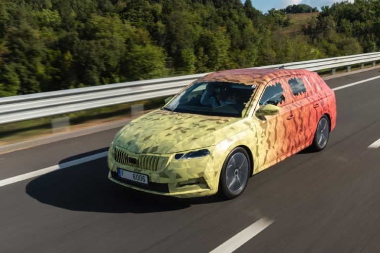 Uusi Škoda Octavia julkistetaan kohta — tässä hieman ennakkotietoa