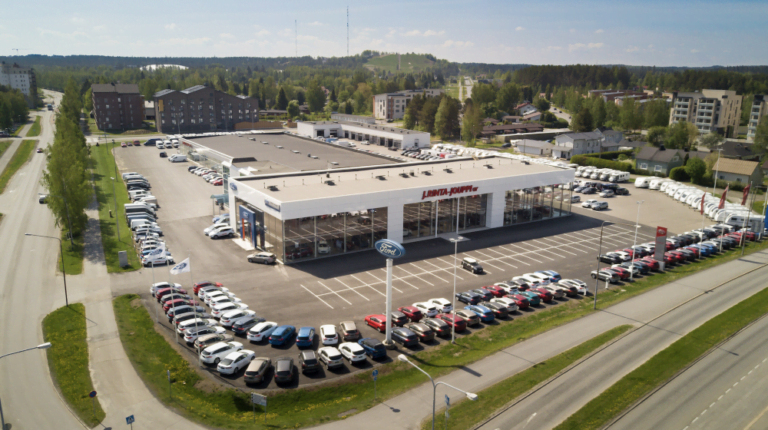 Autokauppaketju J. Rinta-Jouppi Oy kasvatti tuntuvasti automyyntiään viime vuonna