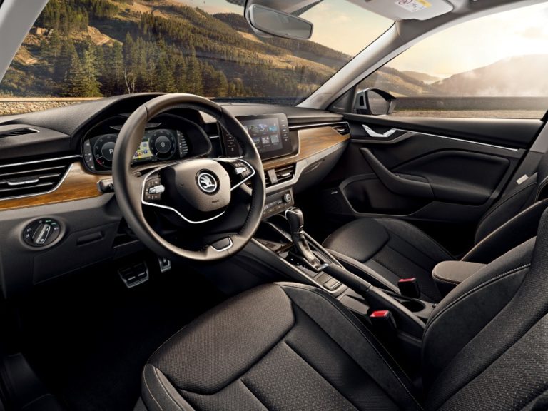Škoda julkistaa kaksi uutta Octavia-mallia Genevessä