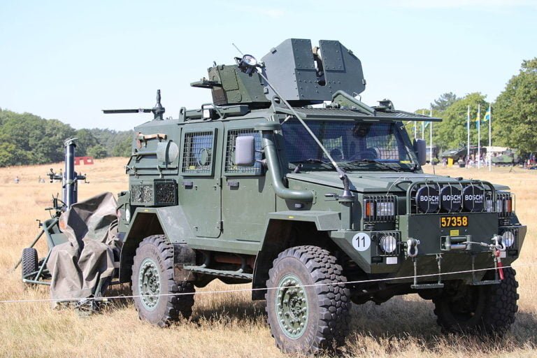 Molemmat Ruotsissa varastetut panssaroidut maastoautot löytyneet