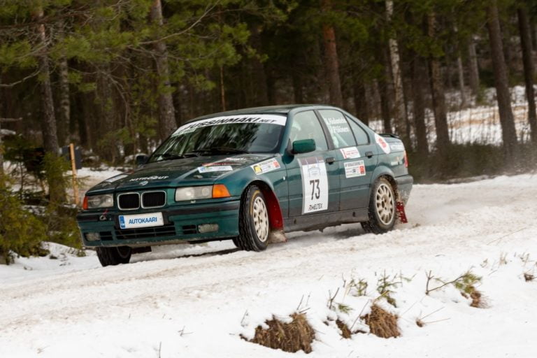 Jukka Alalantela avasi BMW-rallisarjan voitolla