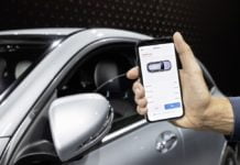 Mercedes me -sovellus jaetaan kolmeen osaan