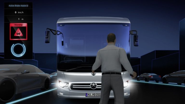 Mercedes-Benz tuo hätäjarrutusjärjestelmän linja-autoihin