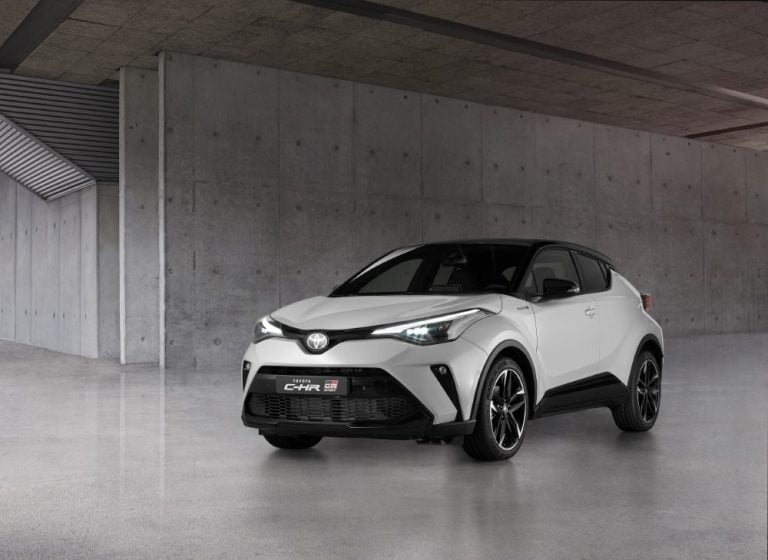 Toyota tuo sporttisen version C-HR-mallistoon