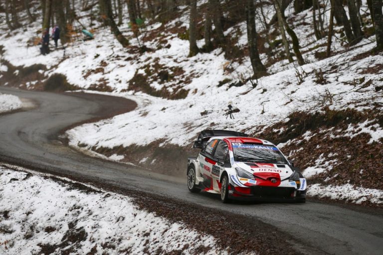 WRC: Kalle Rovanperä toisena Monte Carlon avauspäivän jälkeen — Teemu Suninen ajoi rajusti ulos