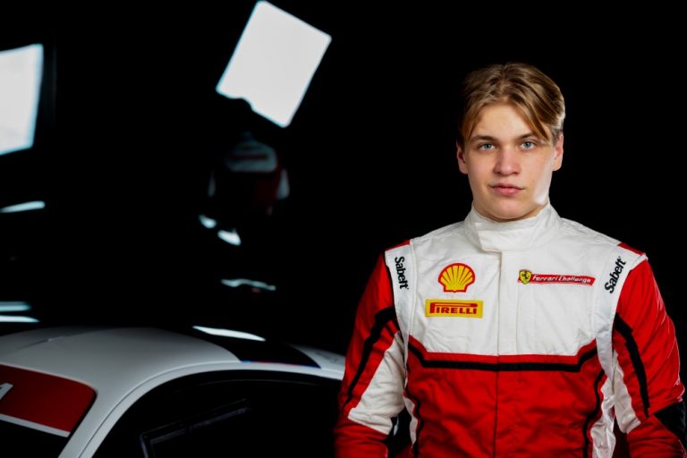16-vuotias Luka Nurmi ajaa Ferrarin tehdastiimissä Ferrari Challengen Euroopan sarjaa