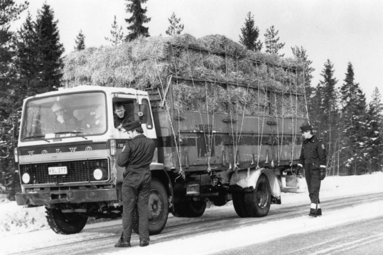 Päivän poliisikuva: Raskaan liikenteen valvonta 1988