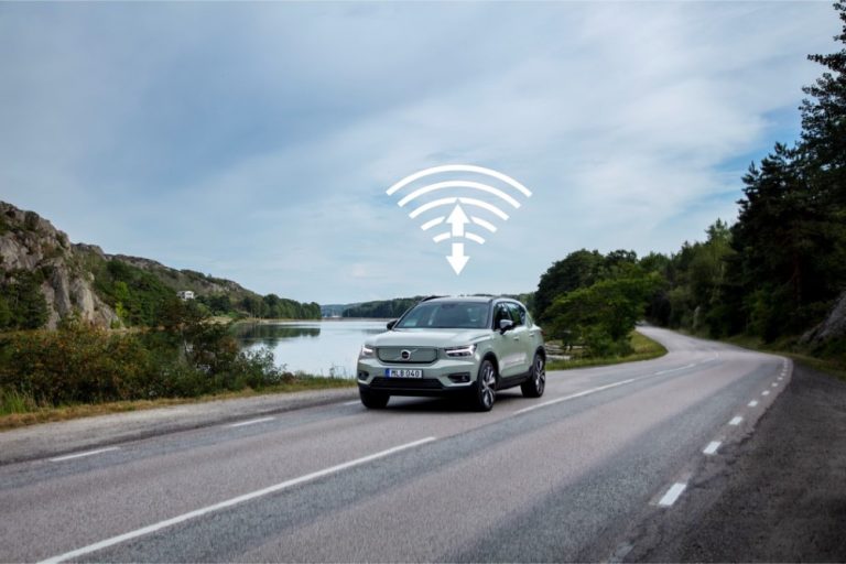 Volvo XC40 Recharge -mallin ohjelmistopäivityksen avulla parempi latausnopeus ja pidempi toimintamatka