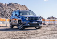 Autotoday testasi: Jeep Renegade 4XE — pakotettuna sähköiseen muottiin?