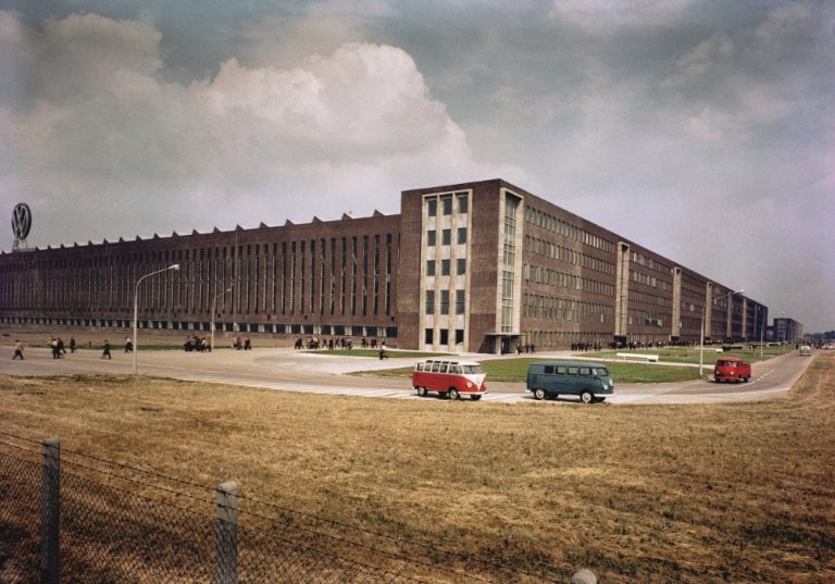 Historian havinaa: Volkswagen Transportereita on valmistettu Hannoverissa jo 65 vuotta