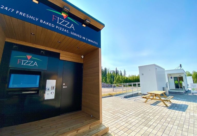 Suomen toinen pizza-automaatti avattu Nesteen liikenneaseman yhteyteen