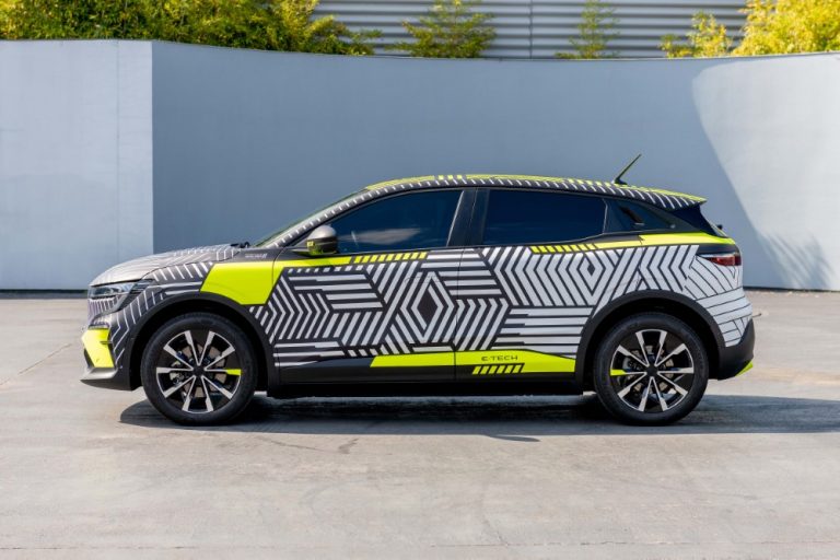 Renault Meganen tuleva sähköautoversio nähdään jo liikenteessä
