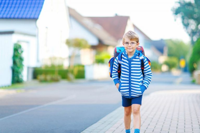 Sähköisten liikkumisvälineiden yleistyminen huolettaa koululaisten vanhempia