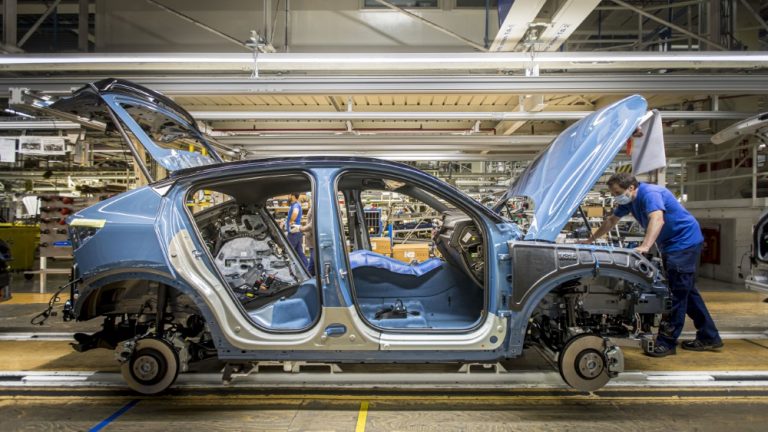 Volvo C40 Recharge -mallin valmistus käynnistyi Belgiasssa