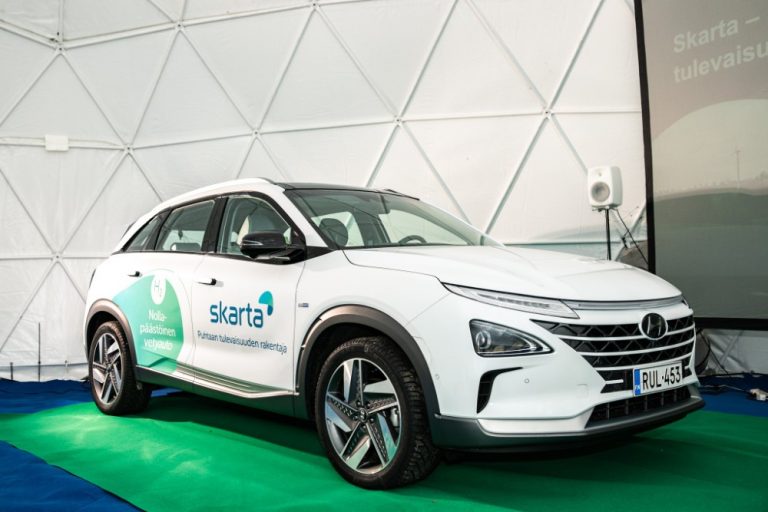 Suomen ensimmäinen Hyundai Nexo -polttokennoauto hankittiin Ouluun