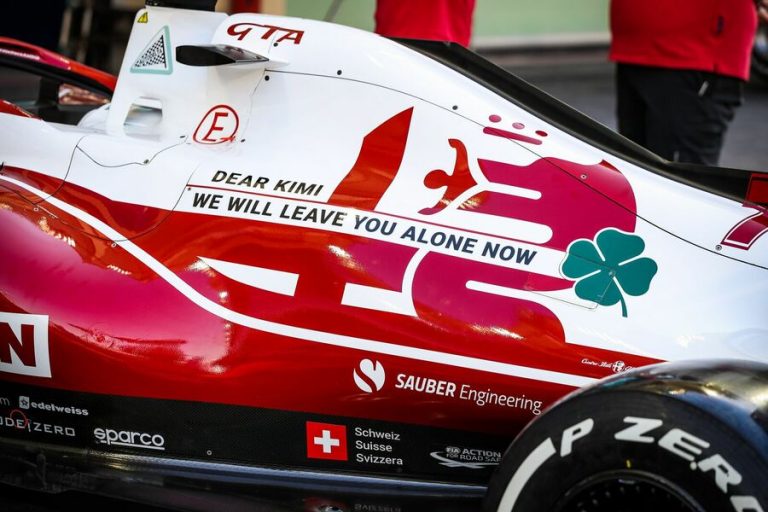 F1: Alfa-talli muistaa Kimi Räikköstä erityisellä tekstillä auton kyljessä!