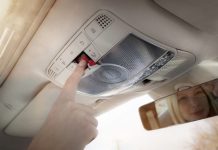 Mercedes-Benzin hätäpuhelujärjestelmä 25 vuoden ikään