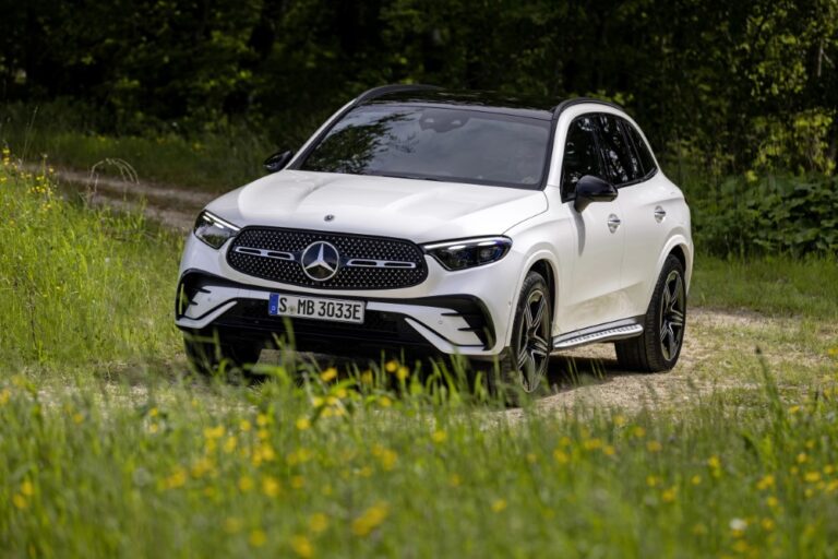 Mercedes-Benz julkisti tänään uudistuneen GLC-mallin