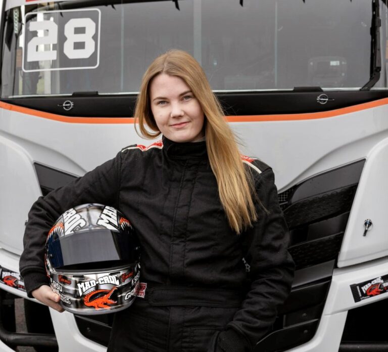 Ratakuorma-autoilu: Emma Mäkinen Ivecolla Saksan EM-klassikkokilpailuun