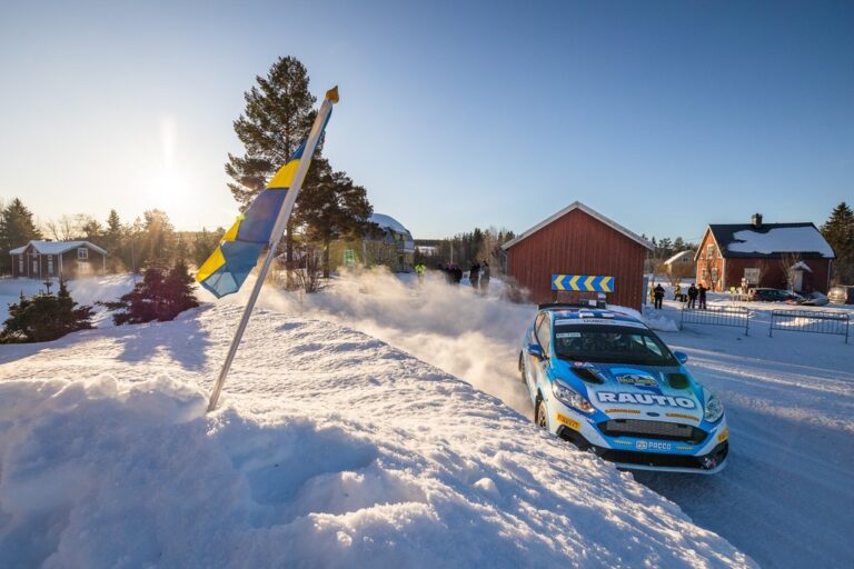 WRC: Roope Korhonen nousi Ruotsissa WRC3-luokan kärkeen
