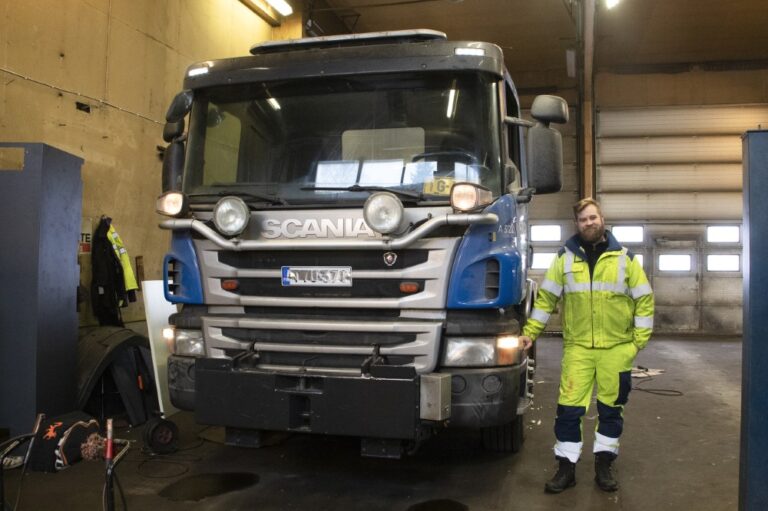 Suomen ensimmäinen sähköistetty aura-auto on nyt valmis