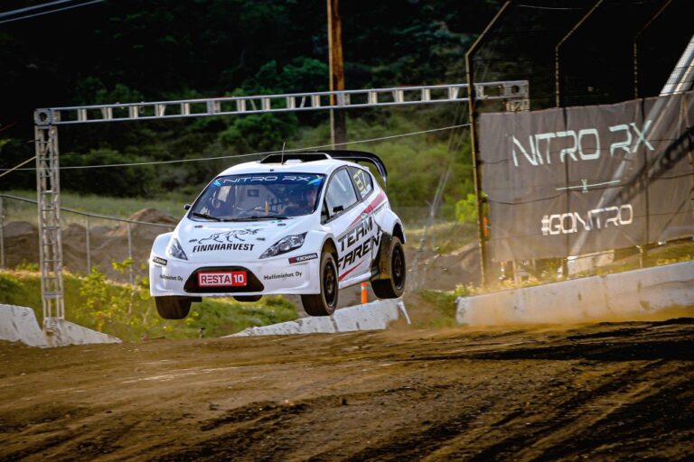 Nitro RX: Tommi Hallman ajoi Kaliforniassa Nitro-sarjan maailmanmestariksi