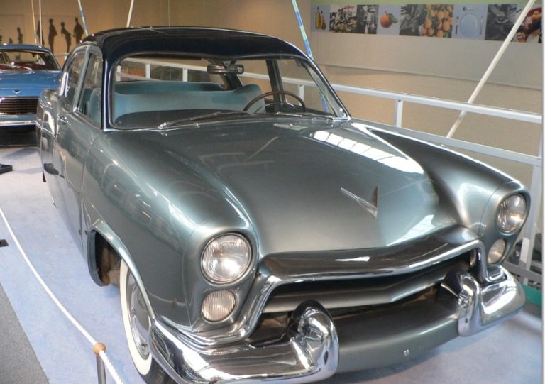 Päivän museoauto: Mikä ihmeen Volvo tämä on?