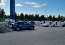 Tesla juhlii näyttävästi Supercharger-verkoston synttäreitä