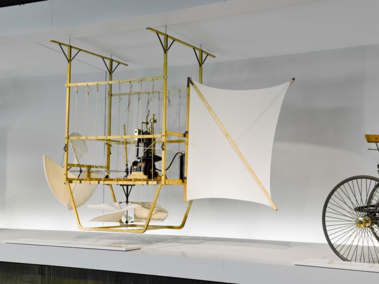 Päivän museoajoneuvo: Tällainen ”lentotaksi” teki ensilentonsa 135 vuotta sitten!