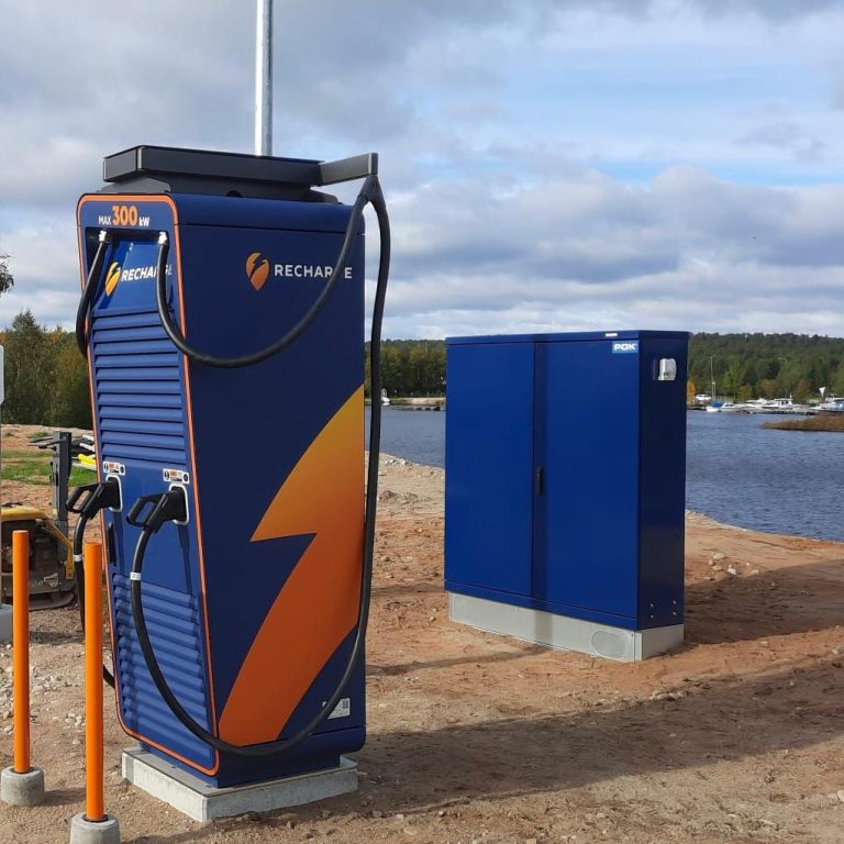 Suomen Lappiin Euroopan pohjoisin 300 kW:n suurteholatausasema