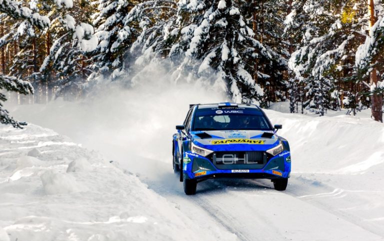 WRC: Emil Lindholmin nousujohteinen ralli tuotti seitsemännen sijan