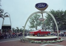 Ford juhlistaa 60-vuotiasta Mustangia tuomalla Eurooppaan uusia malleja